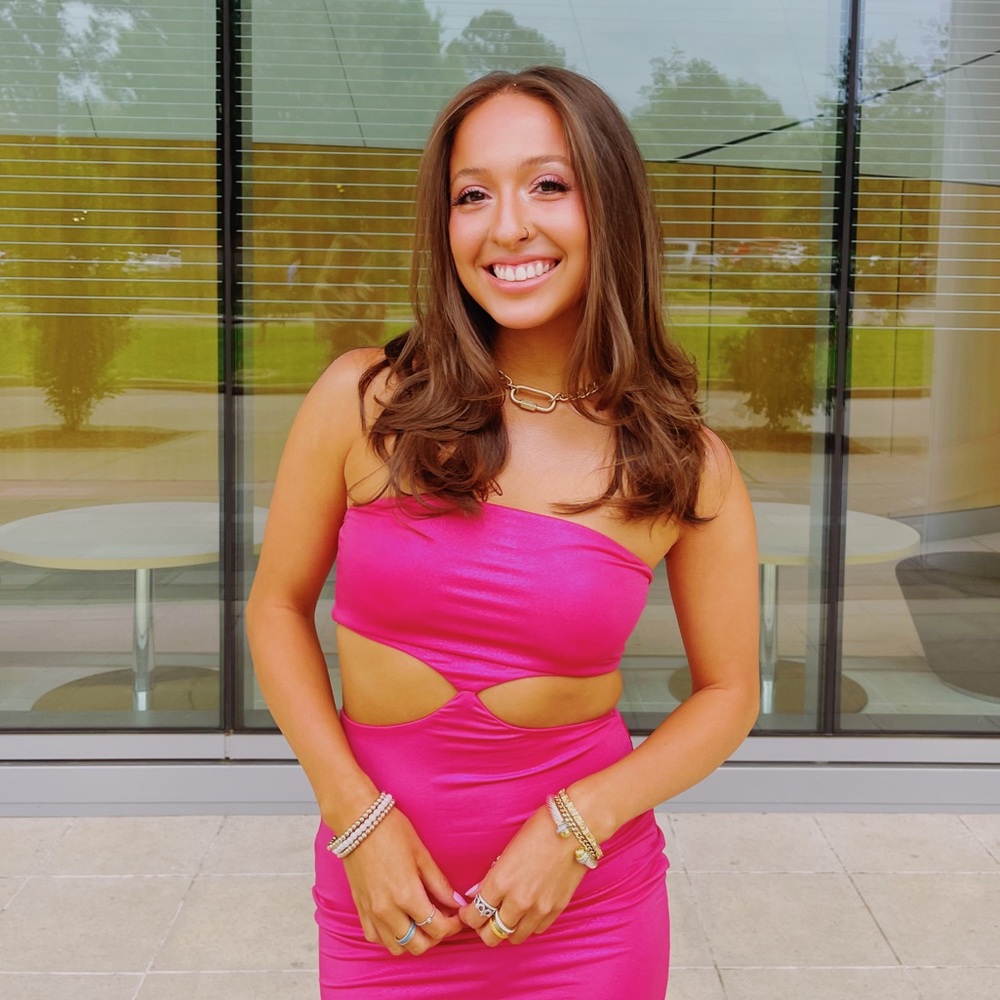 Meet your Posher, Laura
